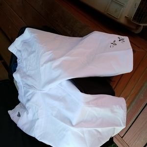 White XL short Capri pants